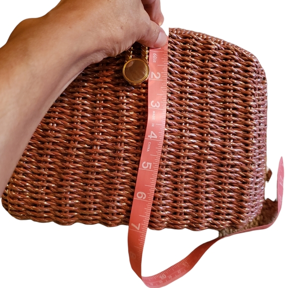 Vintage Coated Wicker Bag - Picture 15 of 16